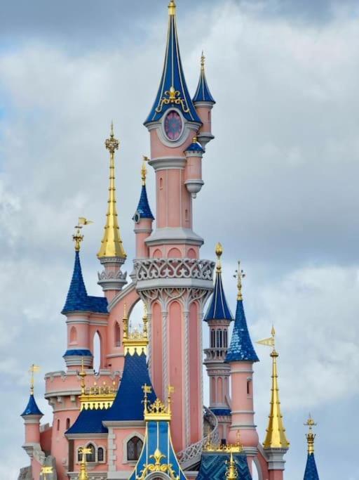 M&a Maison De Campagne/ Disney/paris/wifi/jeux *